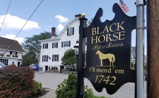 Black Horse Tavern: A Culinary Gem Explored