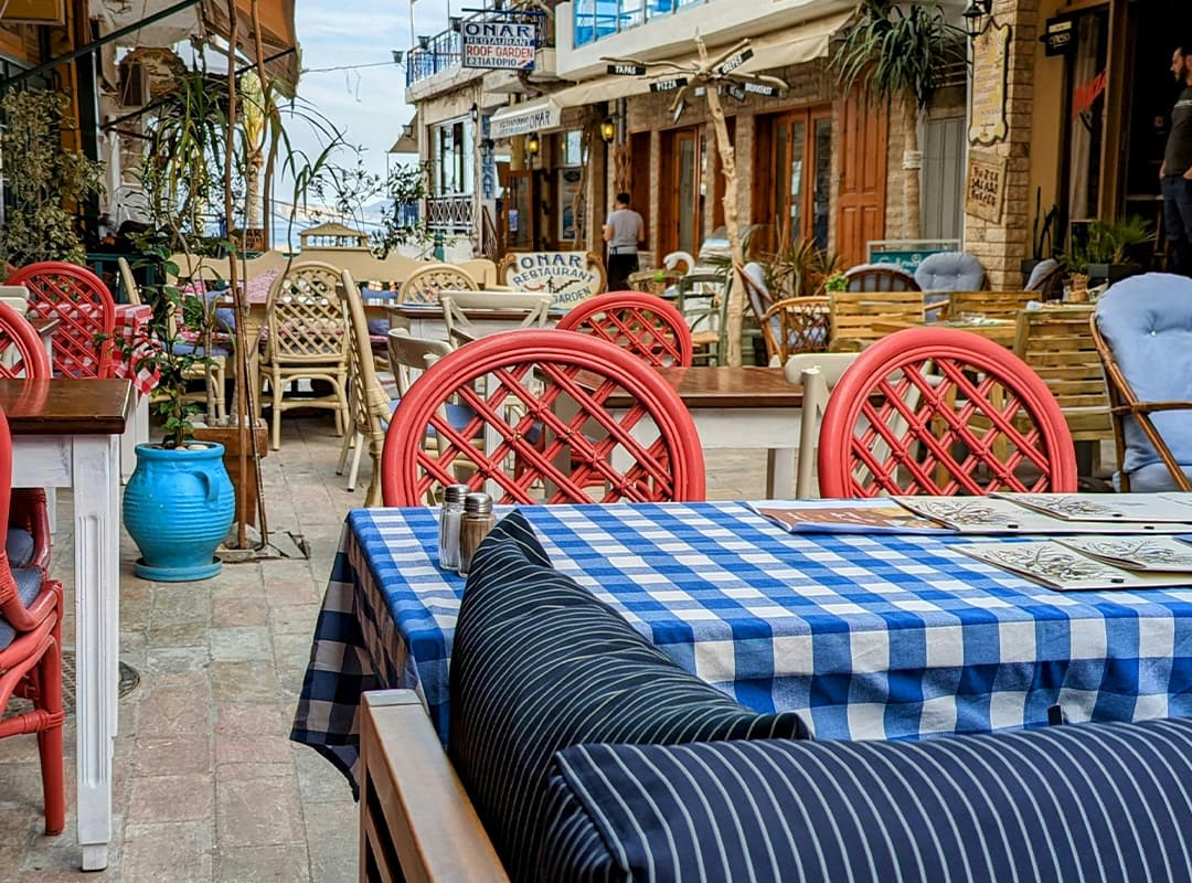 What is the difference between a tavern, bar, and restaurant?